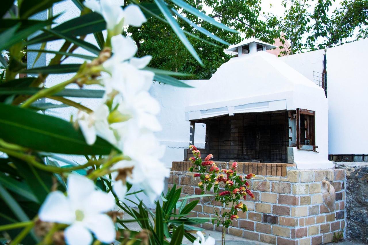 Villa Eros Vatos Bagian luar foto